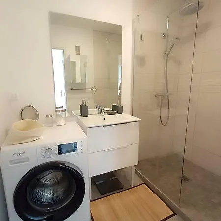 Bel Avec Parking Wifi Au Centre-ville De - Ref 938 Apartament