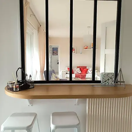 Bel Avec Parking Wifi Au Centre-ville De - Ref 938 Apartament